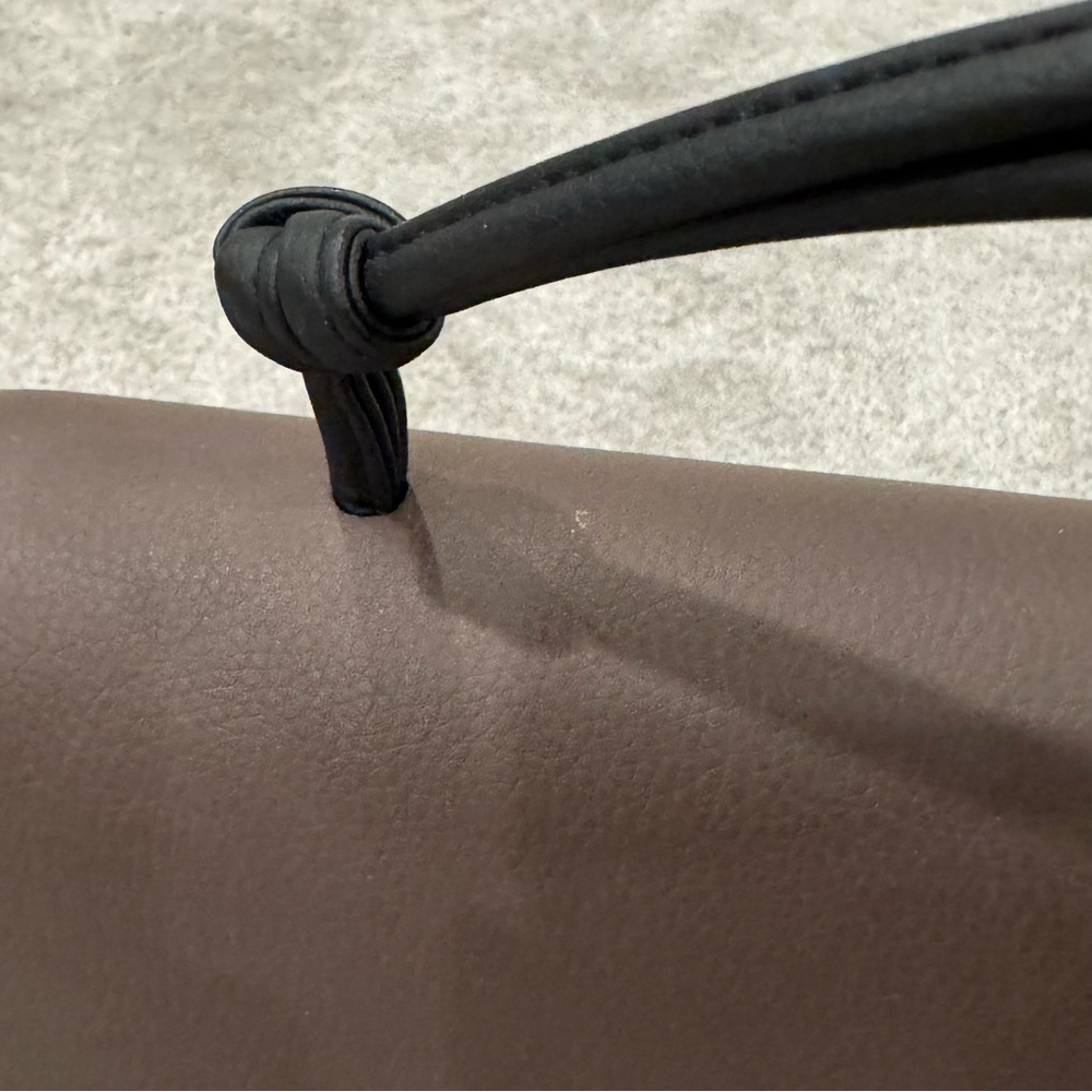 Von Holzhausen “The Handheld” Satchel Chocolate Brown and Black Trim - Picture 3 of 16